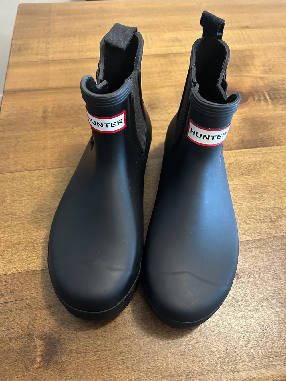 Hunter Kids Black Chelsea Rain Boots with Red Logo W8